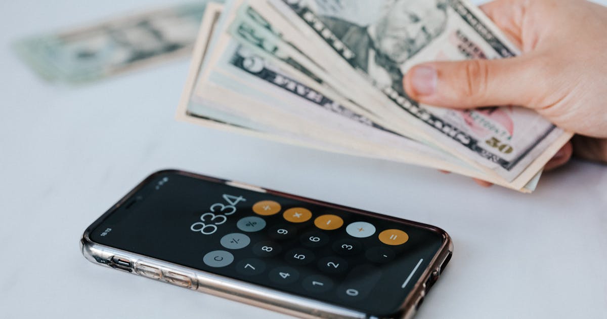 How to Use the Compound Interest Calculator Tool
